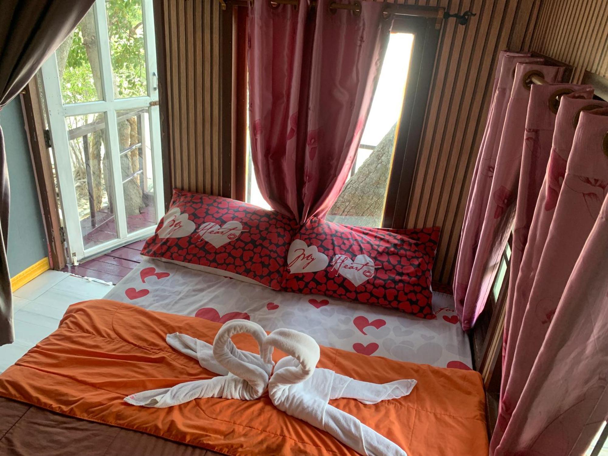 ลุงดำฮัทบีช Hotel Koh Samet Exterior foto