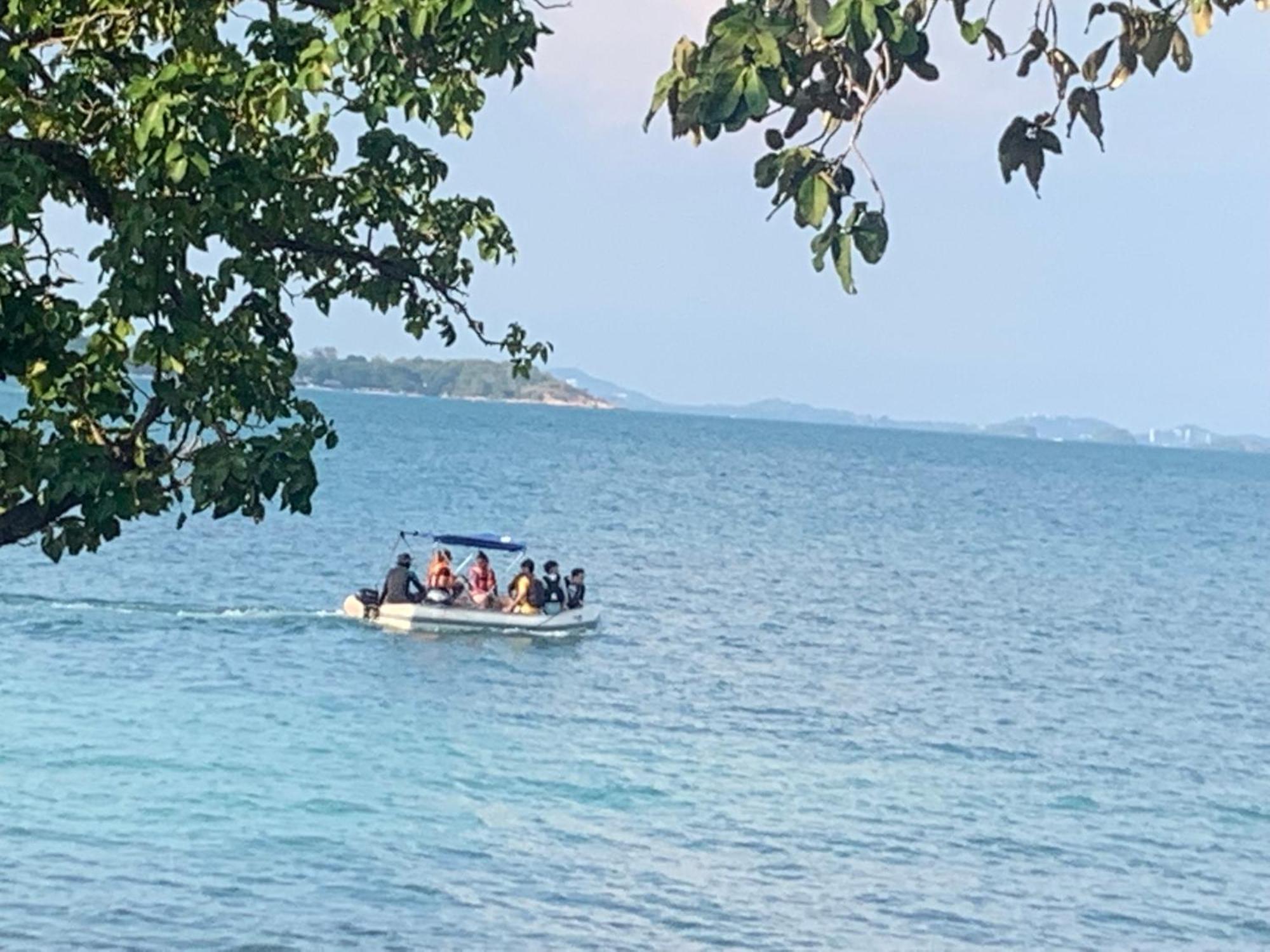 ลุงดำฮัทบีช Hotel Koh Samet Exterior foto